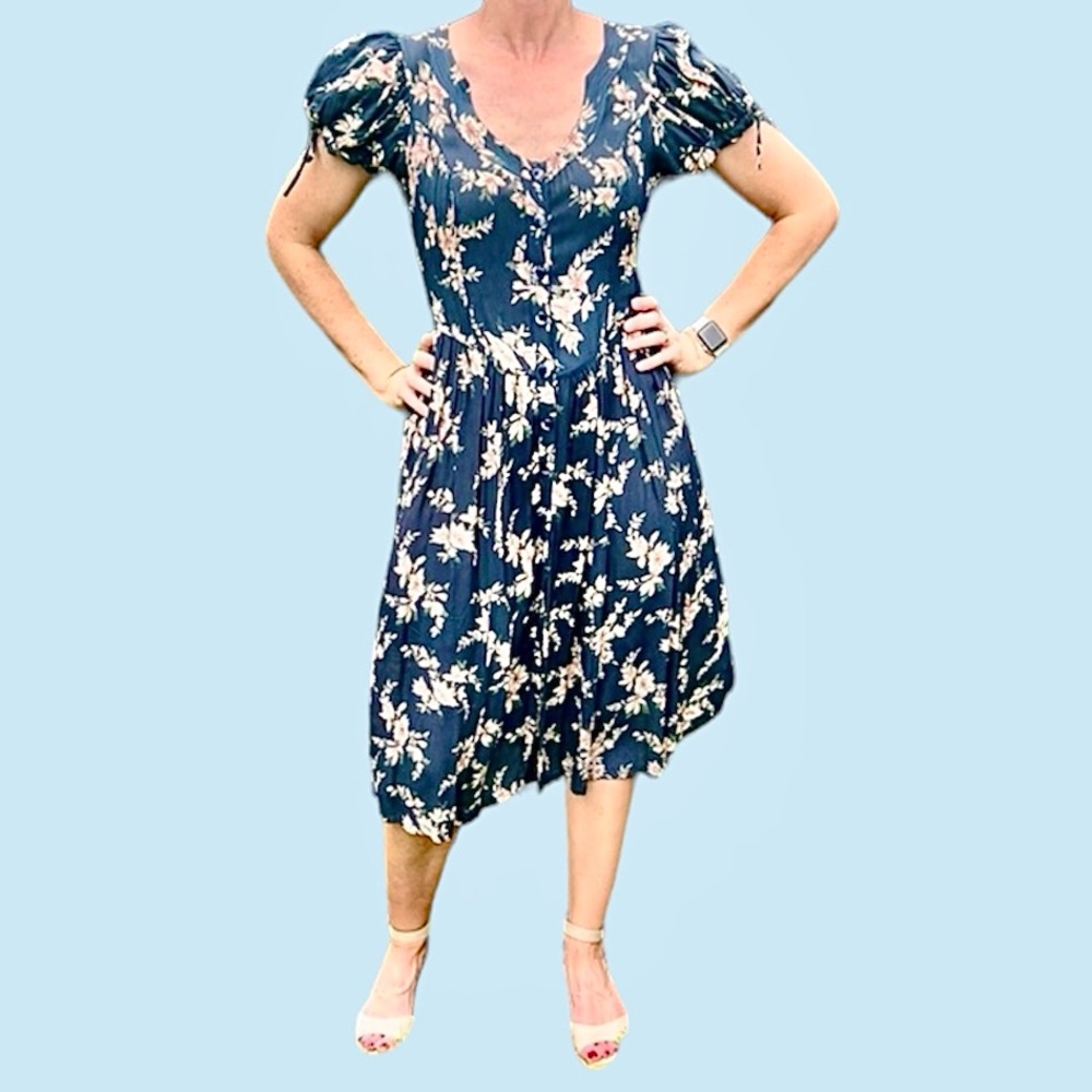 - Vintage Floral Crepe Pintucked Button Front Dress SZ S! EUC!